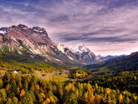 探索中国旅游十大最好玩景点及旅游行程规划